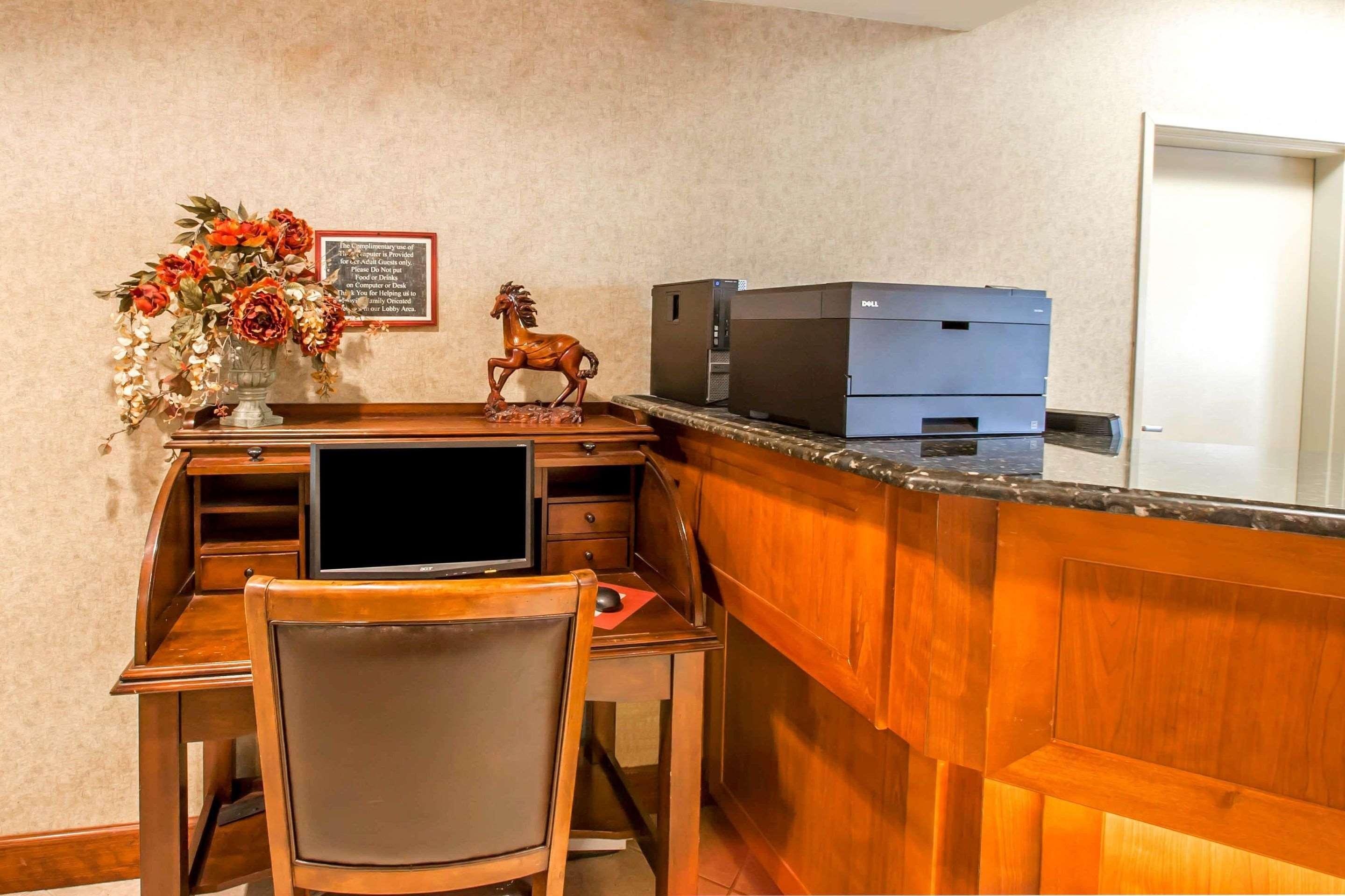 Quality Inn & Suites Germantown North Ngoại thất bức ảnh