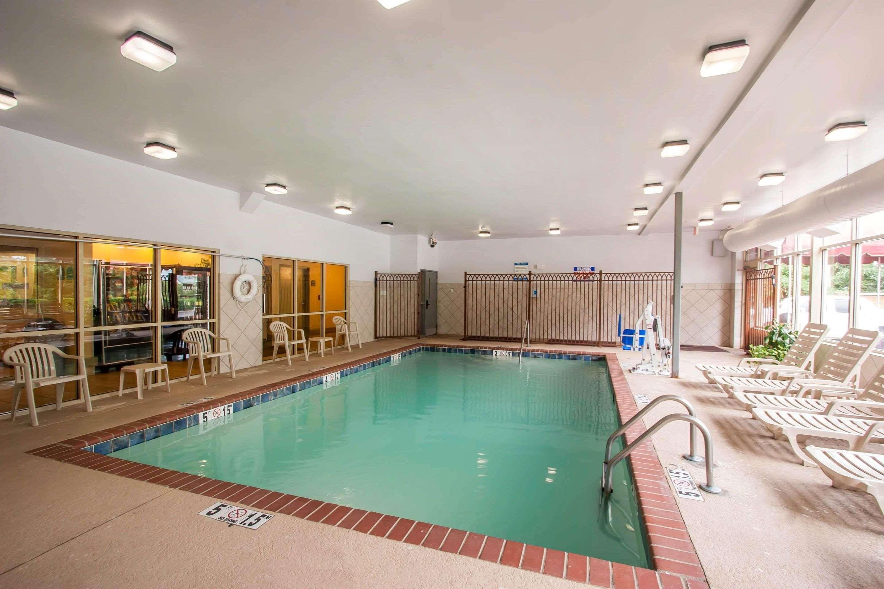 Quality Inn & Suites Germantown North Ngoại thất bức ảnh