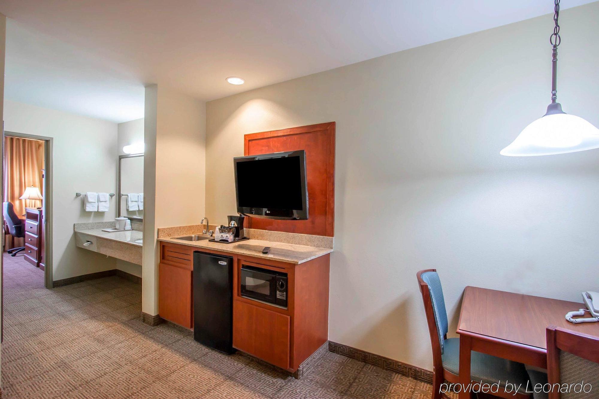 Quality Inn & Suites Germantown North Ngoại thất bức ảnh